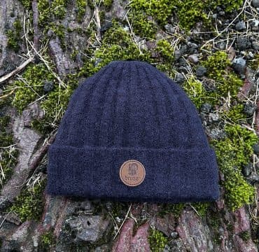 Bruse Ullarhúfa – Ebony Blue